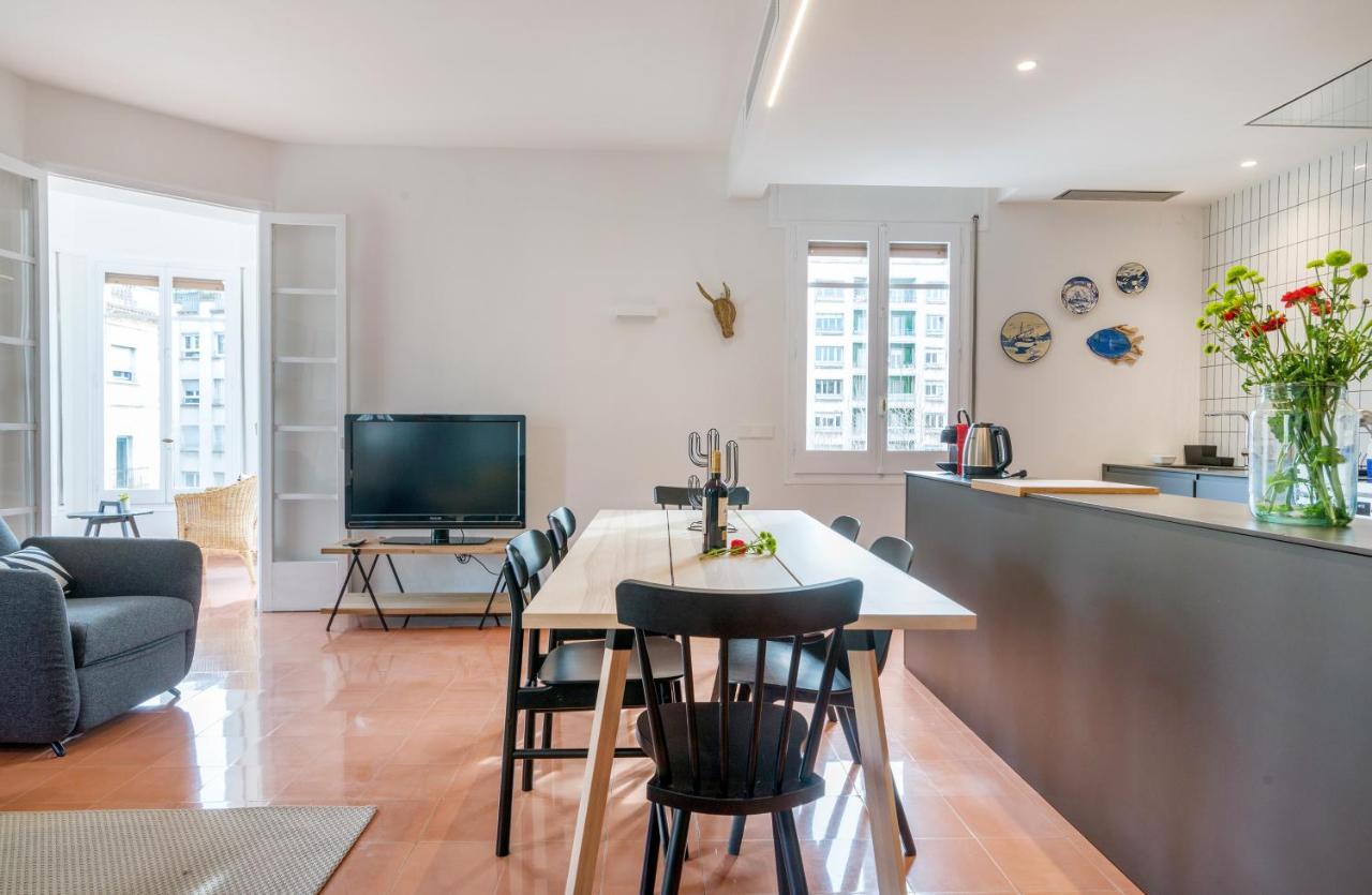 New Top Floor Apt With A Lot Of Light & Aircon Gérone Extérieur photo