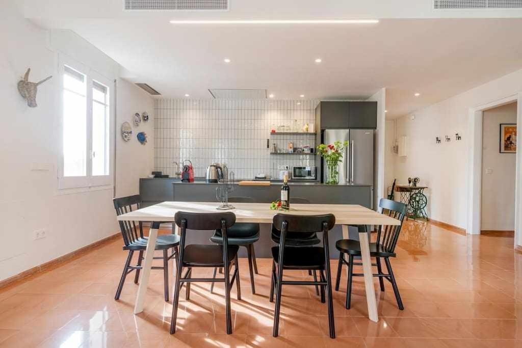 New Top Floor Apt With A Lot Of Light & Aircon Gérone Extérieur photo
