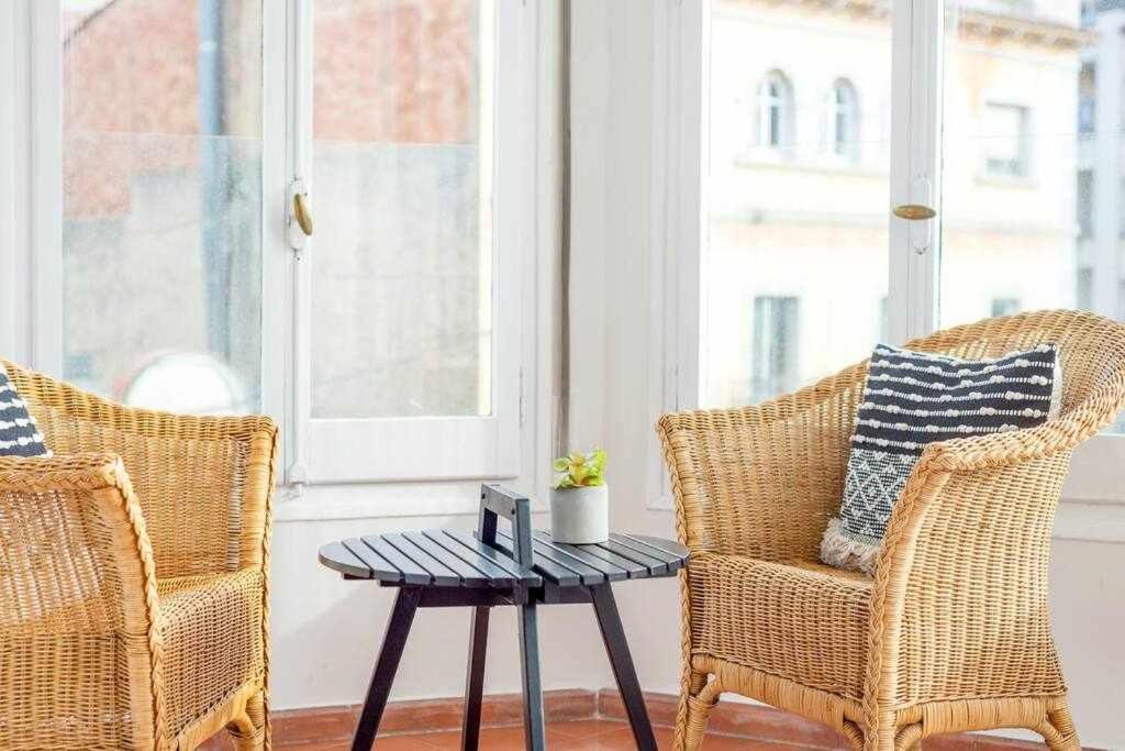 New Top Floor Apt With A Lot Of Light & Aircon Gérone Extérieur photo