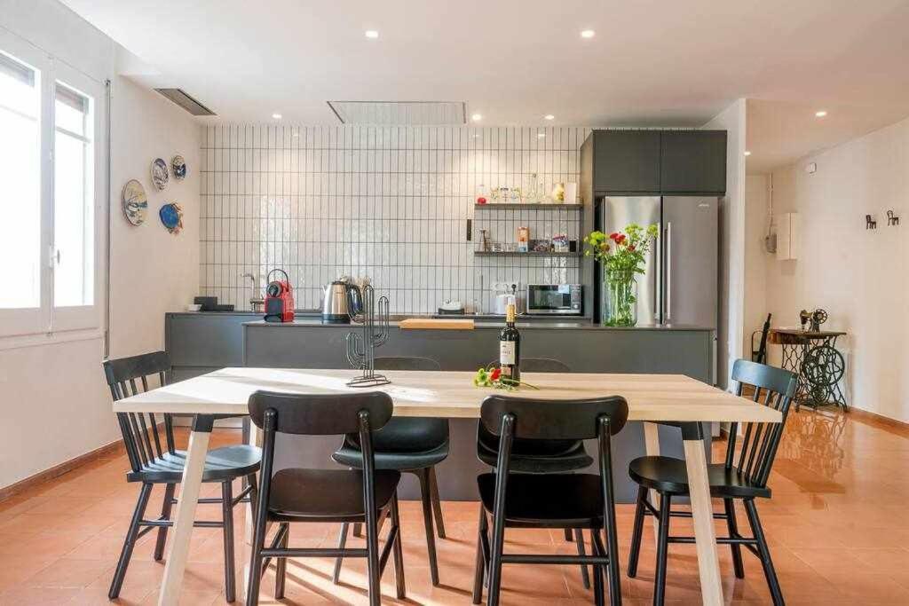 New Top Floor Apt With A Lot Of Light & Aircon Gérone Extérieur photo