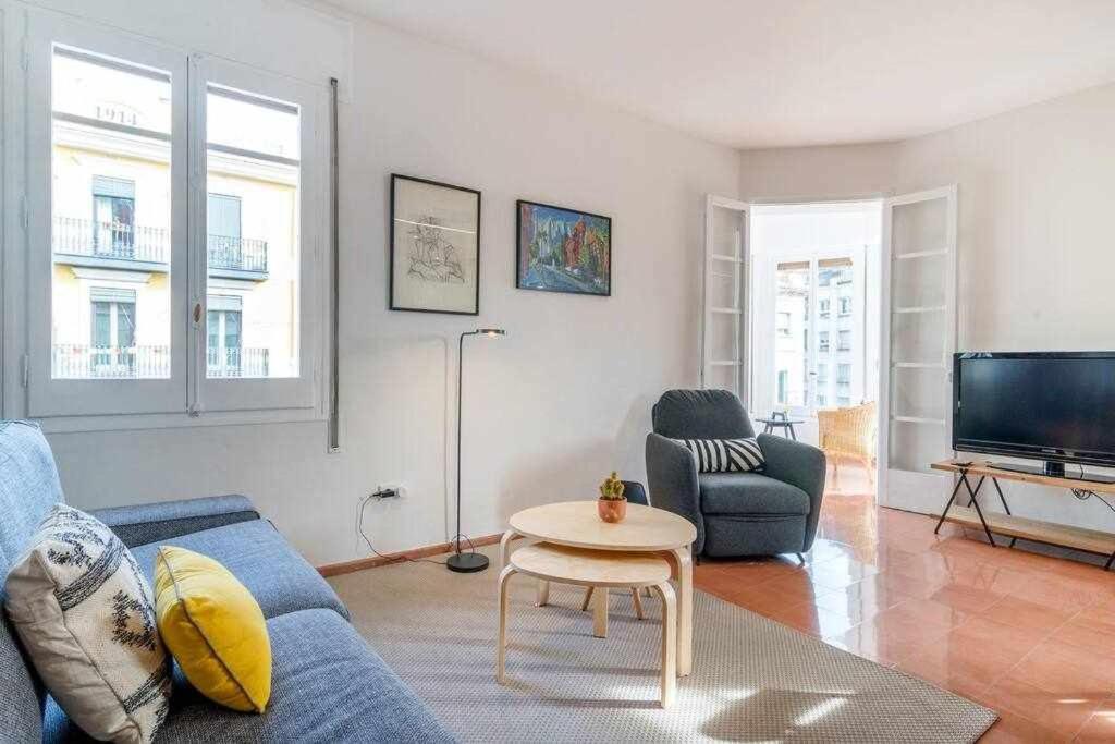 New Top Floor Apt With A Lot Of Light & Aircon Gérone Extérieur photo