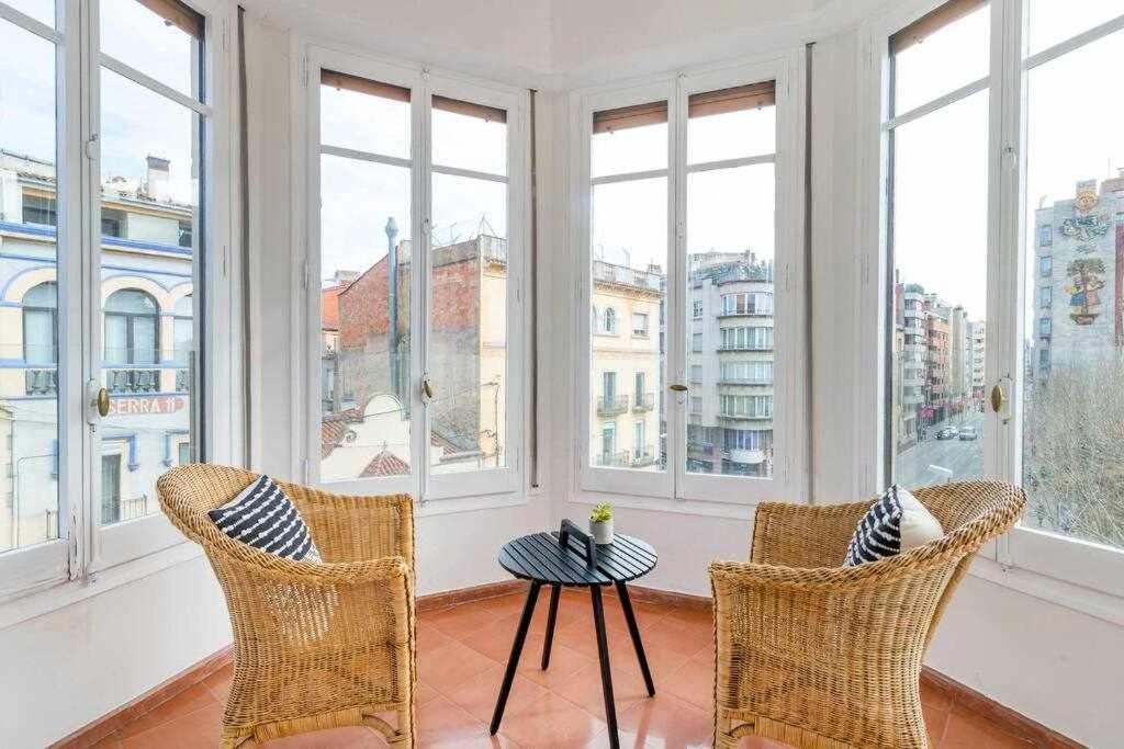 New Top Floor Apt With A Lot Of Light & Aircon Gérone Extérieur photo