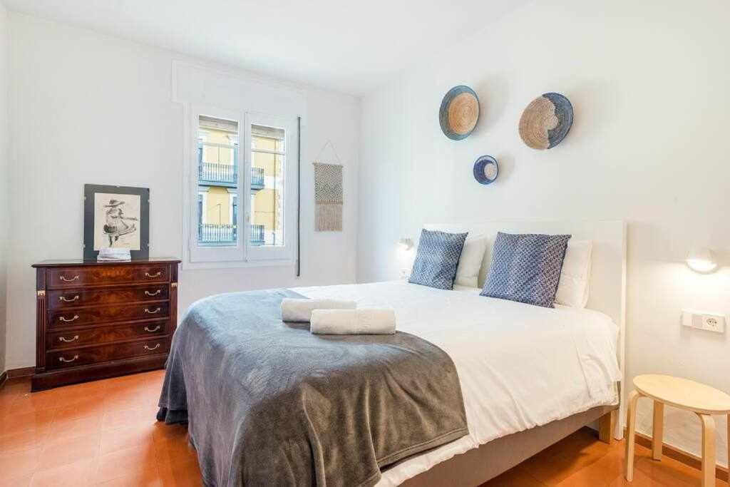 New Top Floor Apt With A Lot Of Light & Aircon Gérone Extérieur photo